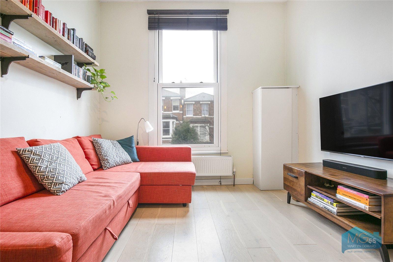 2 bedroom Apartment to rent - Martyn Gerrard