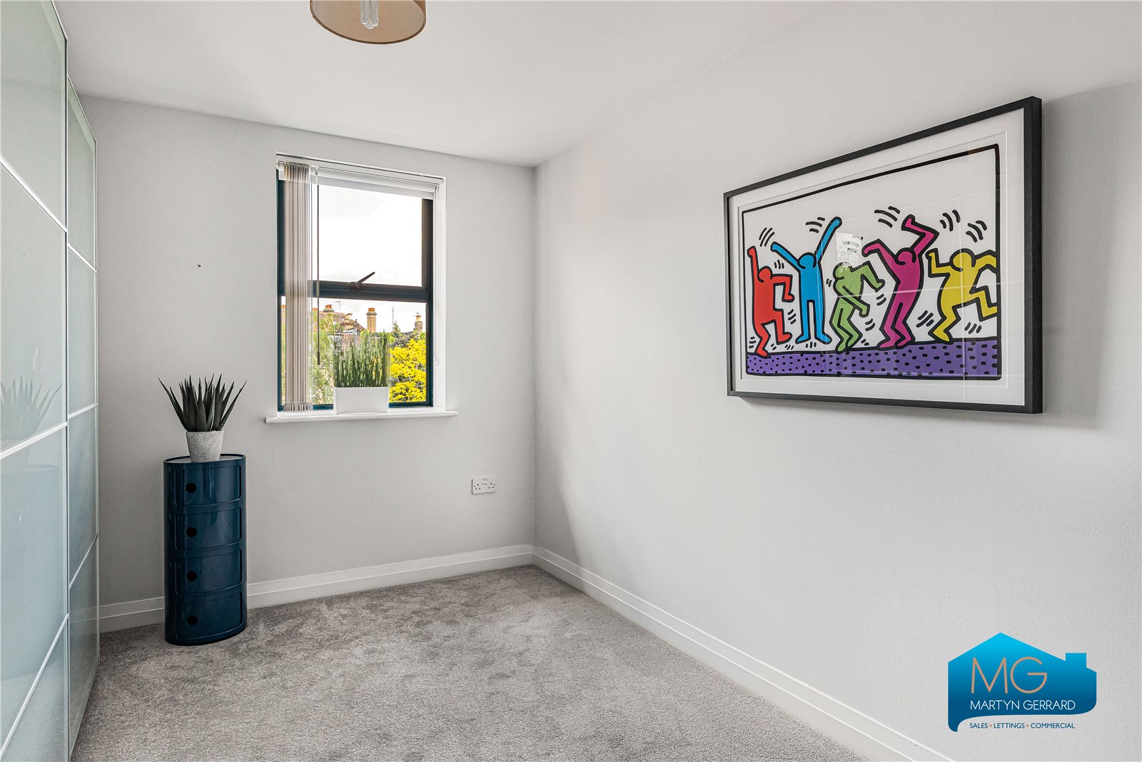 2 bedroom Apartment to rent - Martyn Gerrard