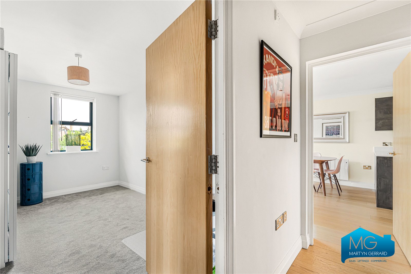 2 bedroom Apartment to rent - Martyn Gerrard
