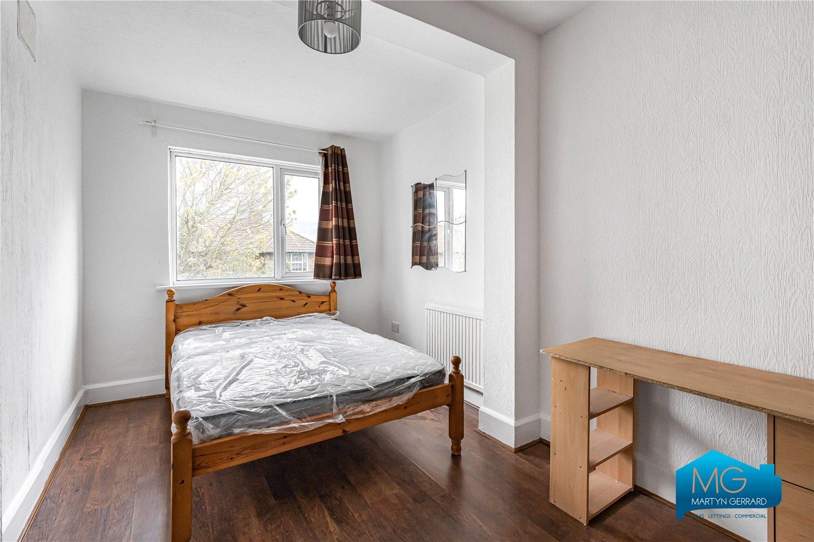 6 bedroom End of Terrace House to rent - Martyn Gerrard