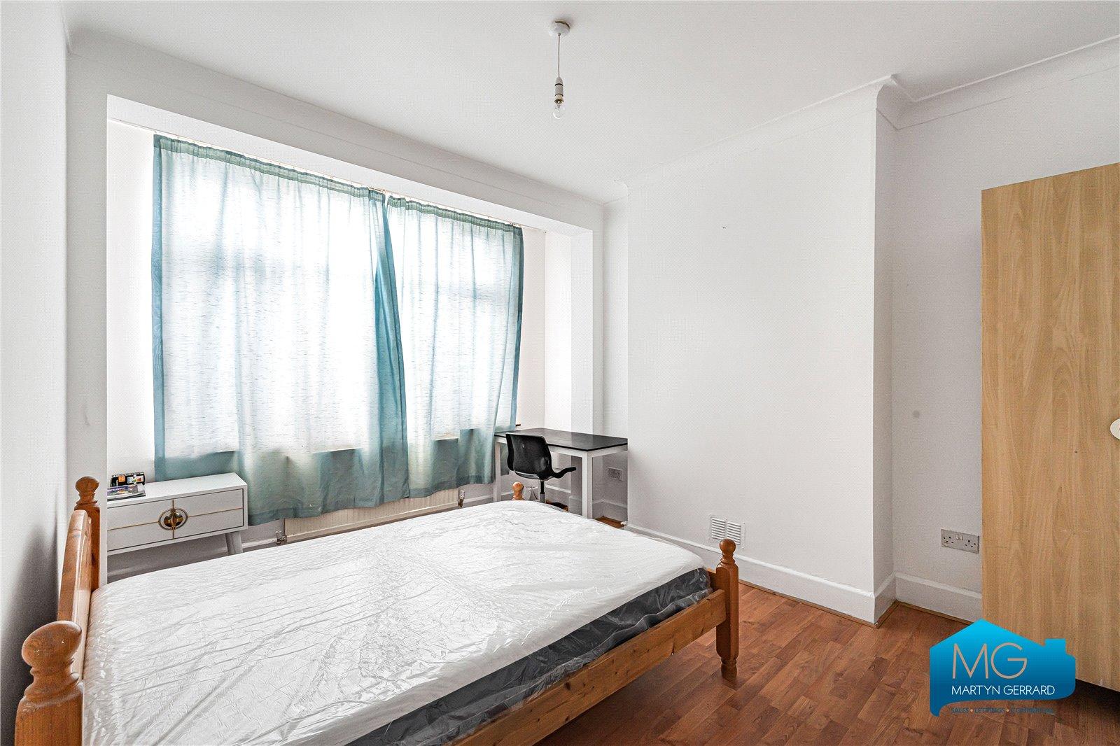 6 bedroom End of Terrace House to rent - Martyn Gerrard