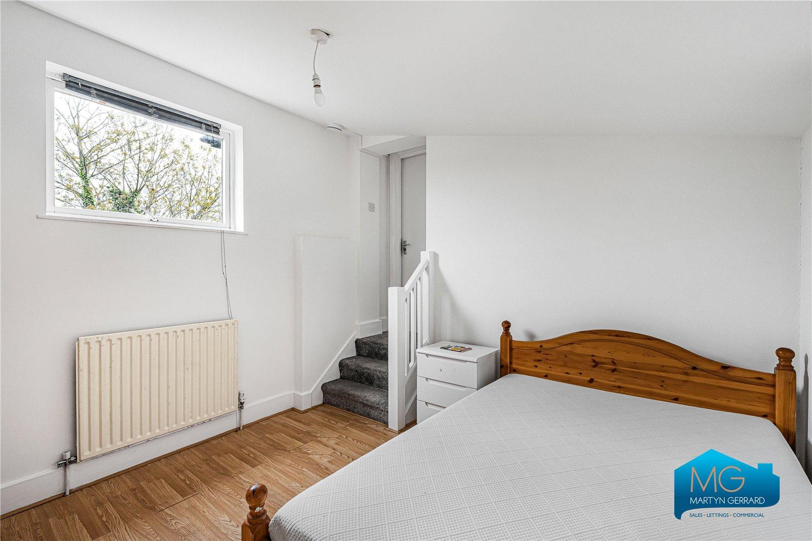 6 bedroom End of Terrace House to rent - Martyn Gerrard