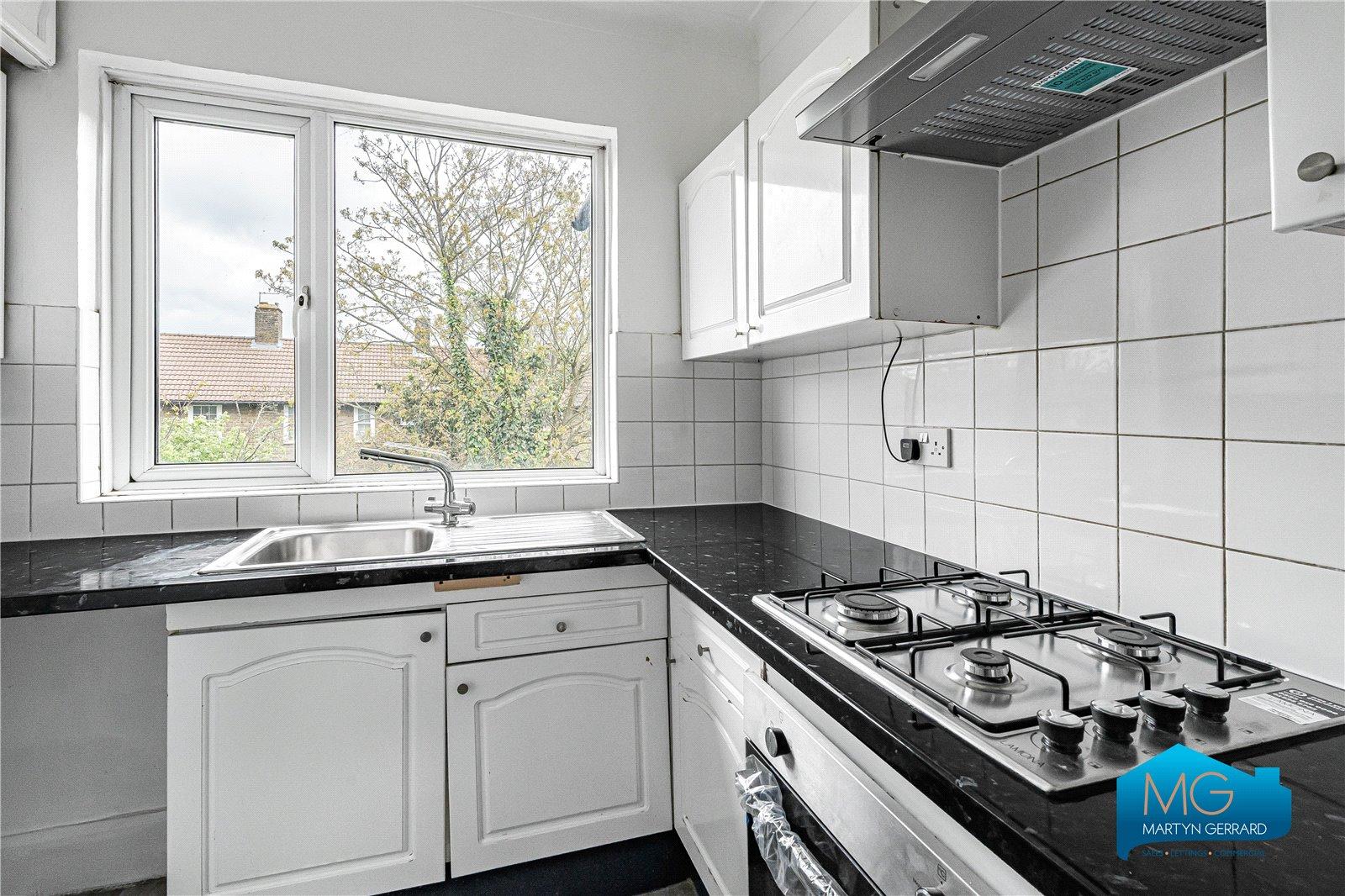 6 bedroom End of Terrace House to rent - Martyn Gerrard