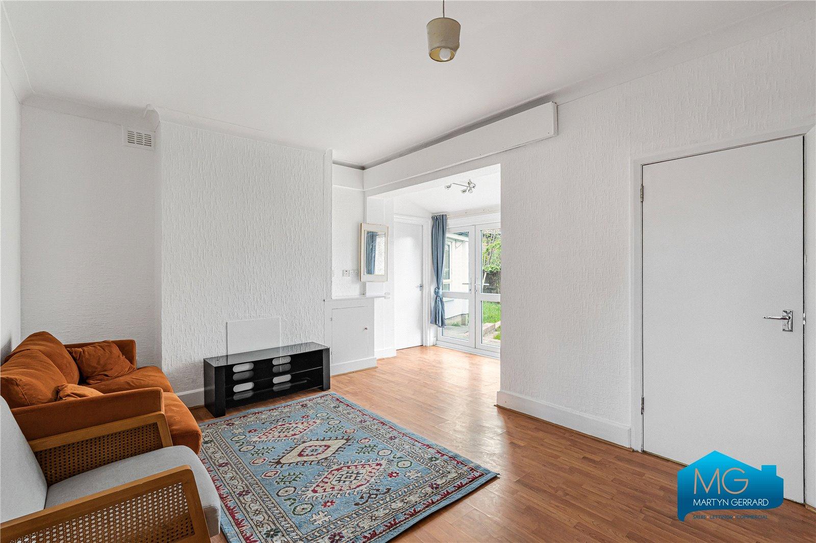 6 bedroom End of Terrace House to rent - Martyn Gerrard