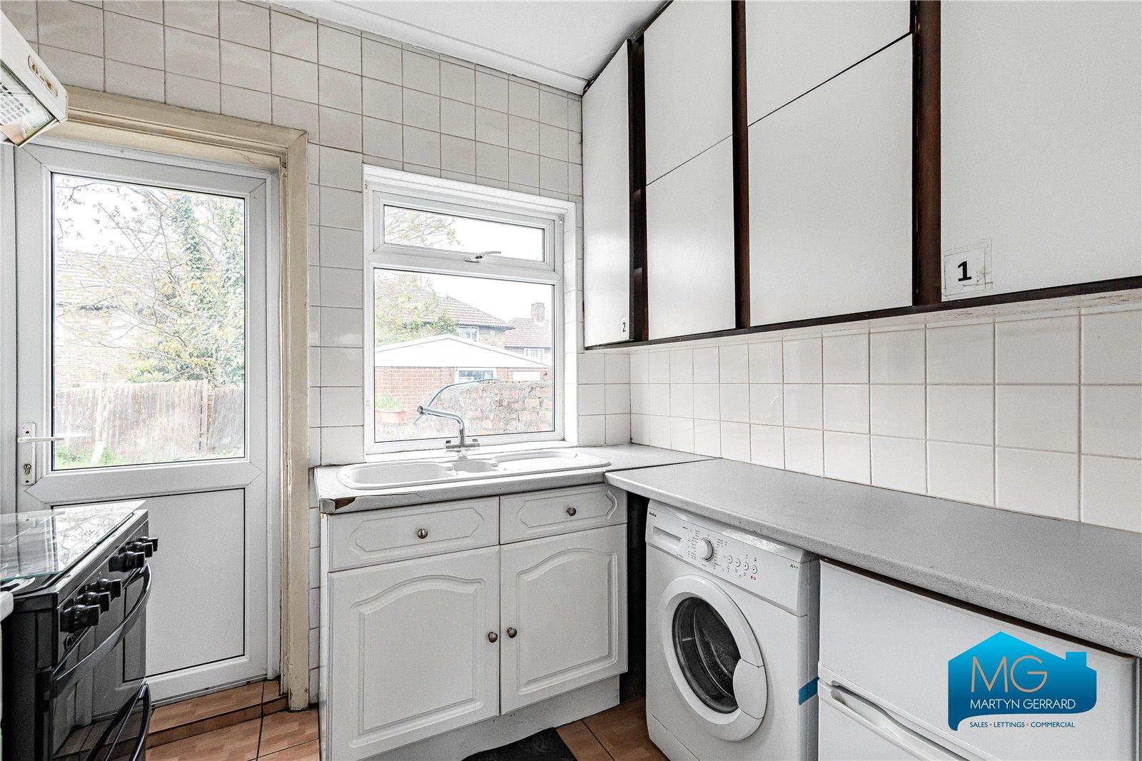 6 bedroom End of Terrace House to rent - Martyn Gerrard