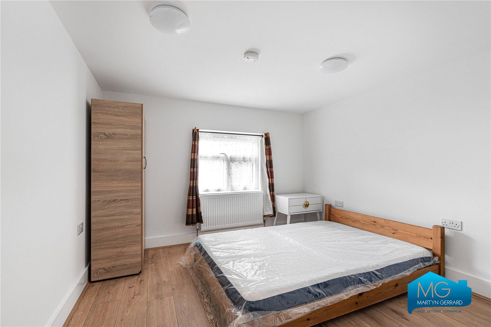 6 bedroom End of Terrace House to rent - Martyn Gerrard