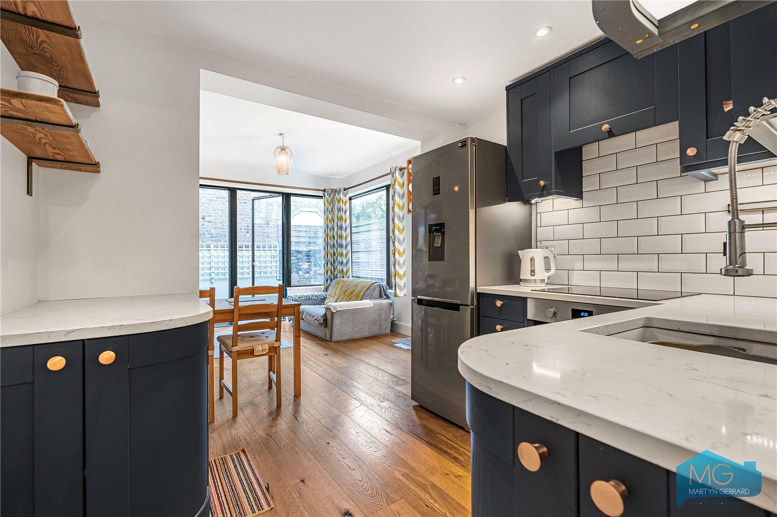 3 bedroom Apartment for sale - Martyn Gerrard