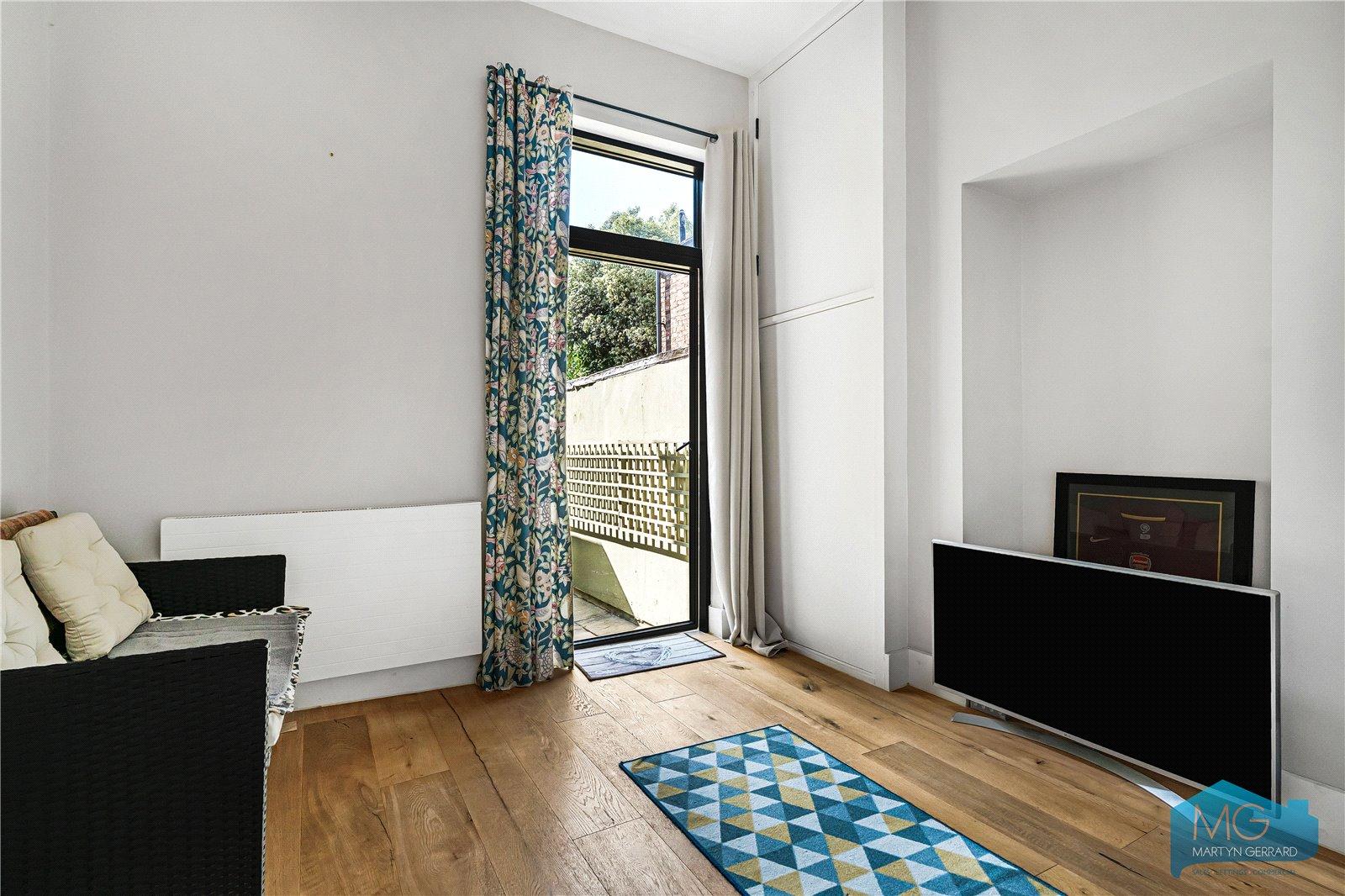 3 bedroom Apartment for sale - Martyn Gerrard