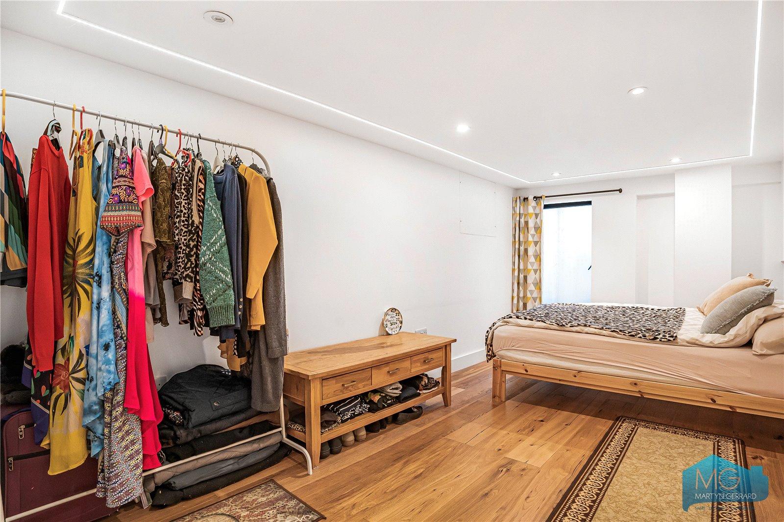 3 bedroom Apartment for sale - Martyn Gerrard