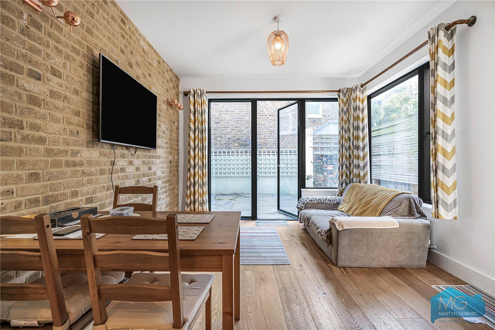 3 bedroom Apartment for sale - Martyn Gerrard