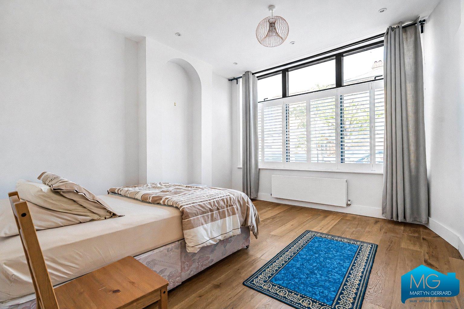 3 bedroom Apartment for sale - Martyn Gerrard