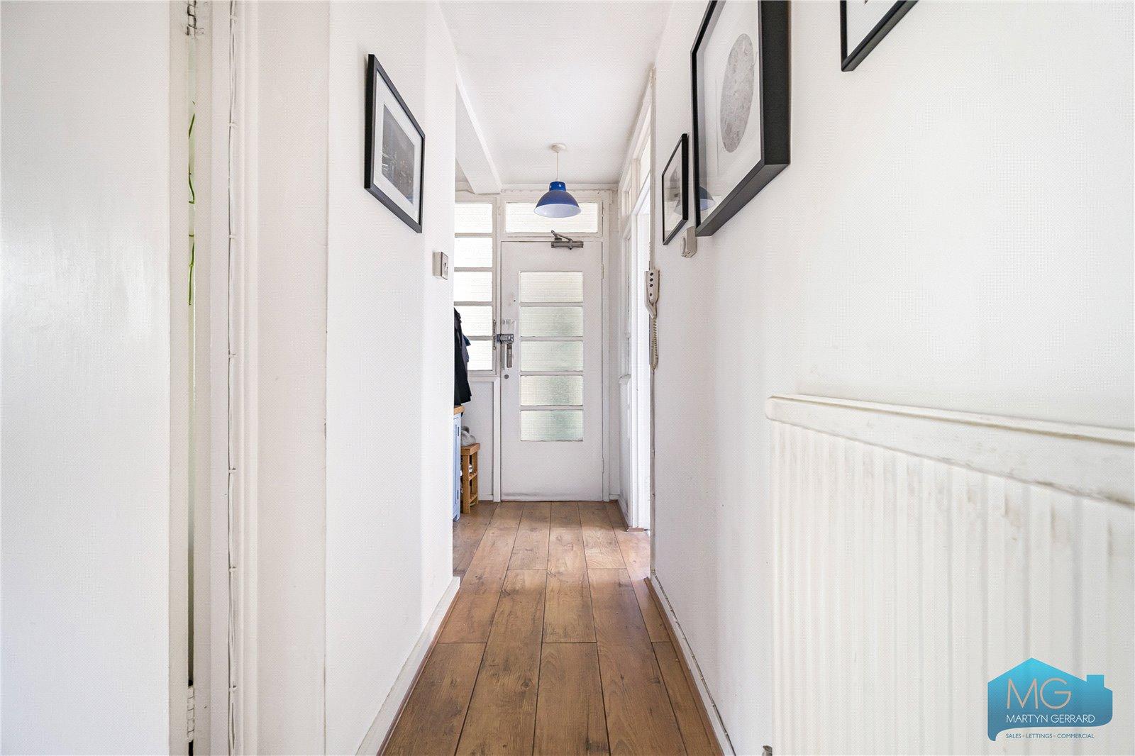 2 bedroom Apartment for sale - Martyn Gerrard