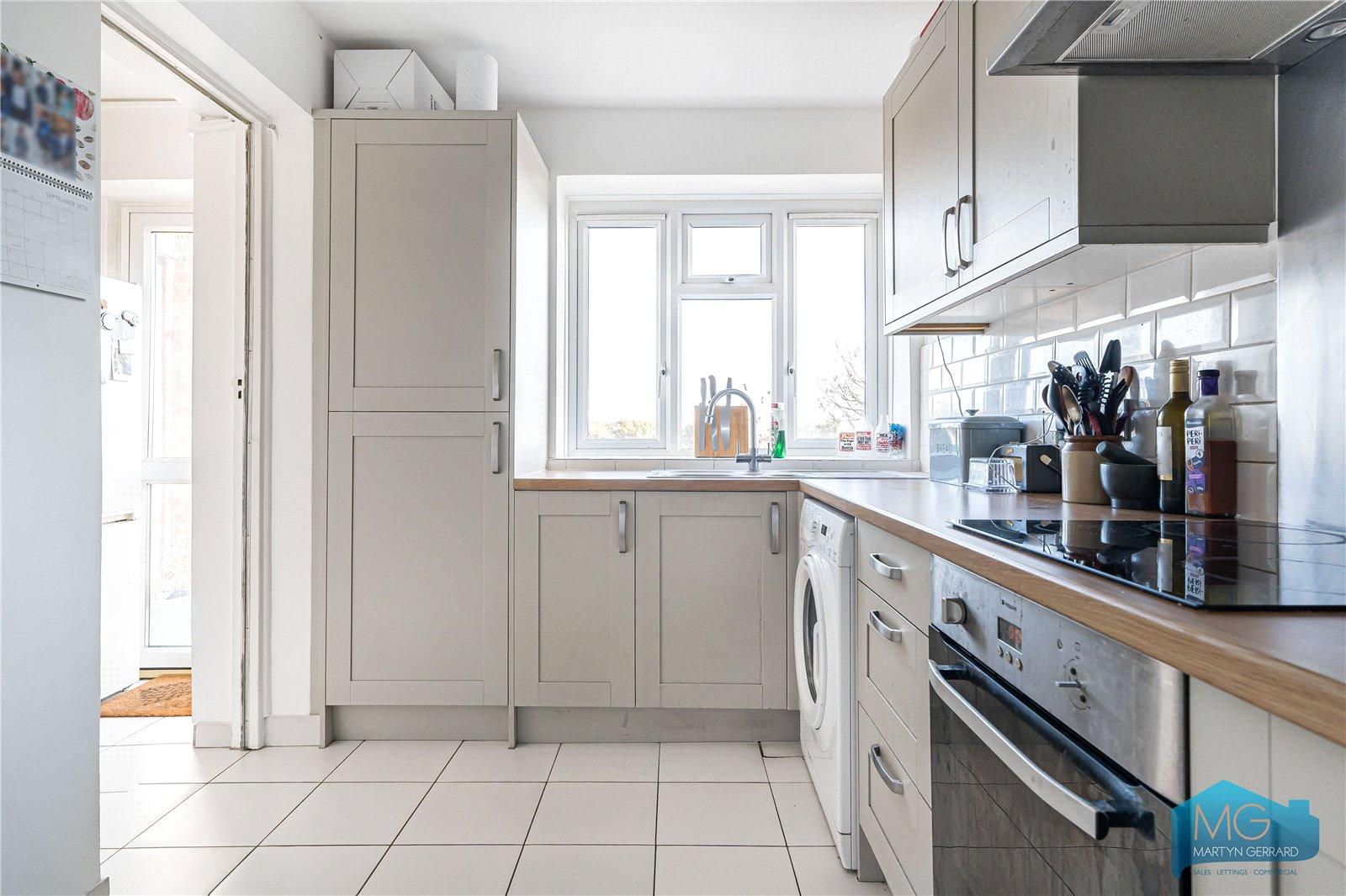2 bedroom Apartment for sale - Martyn Gerrard