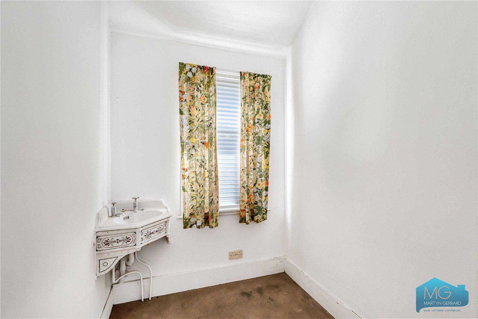 4 bedroom Terraced House for sale - Martyn Gerrard