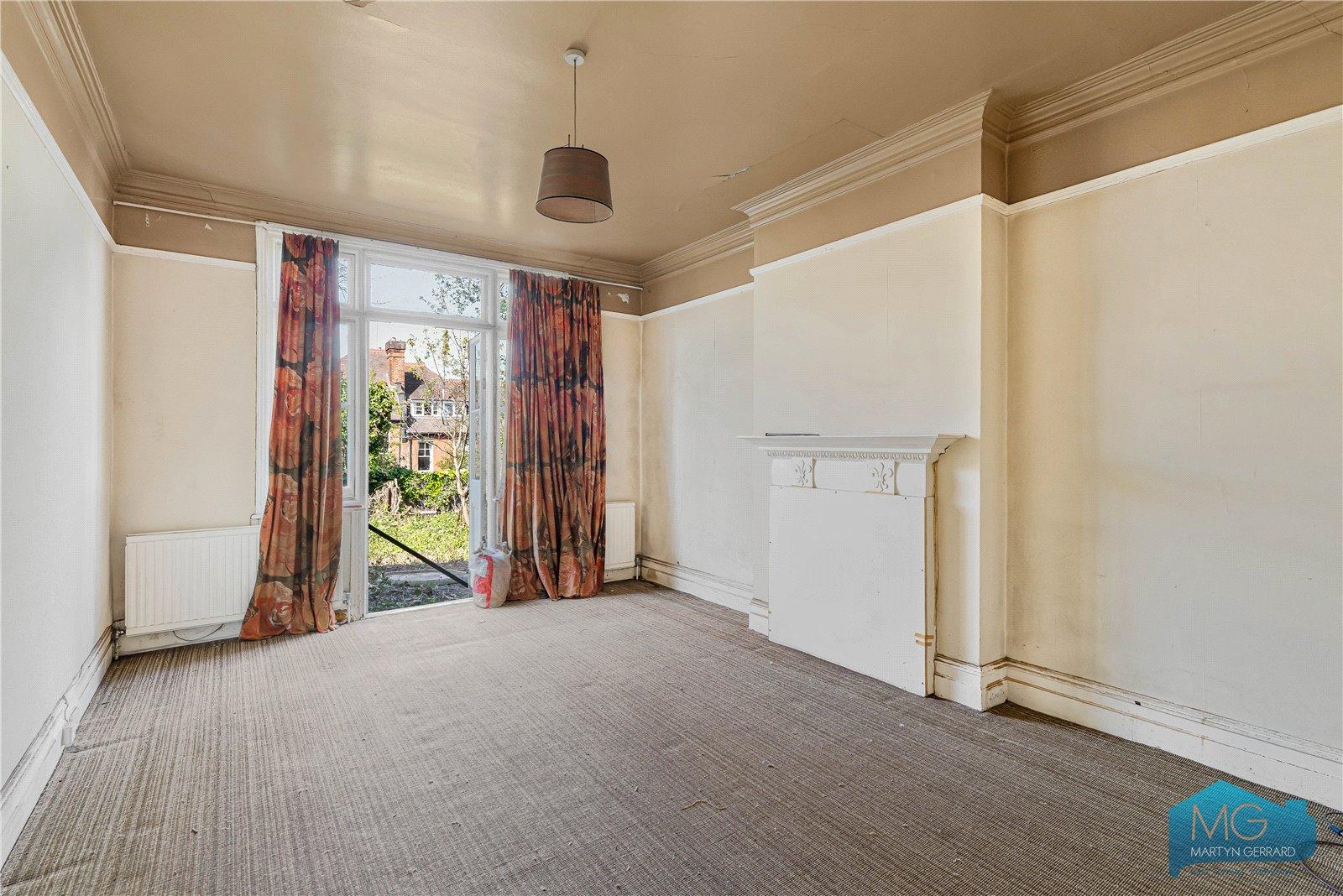 4 bedroom Terraced House for sale - Martyn Gerrard