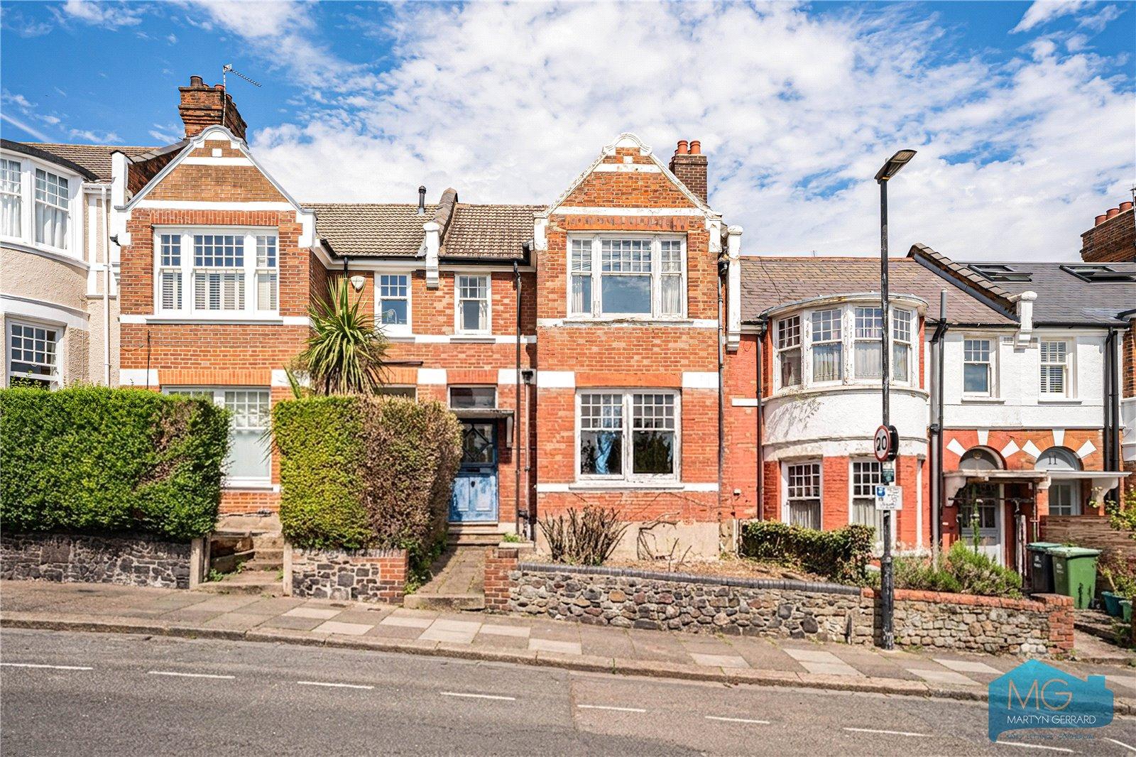 4 bedroom Terraced House for sale - Martyn Gerrard