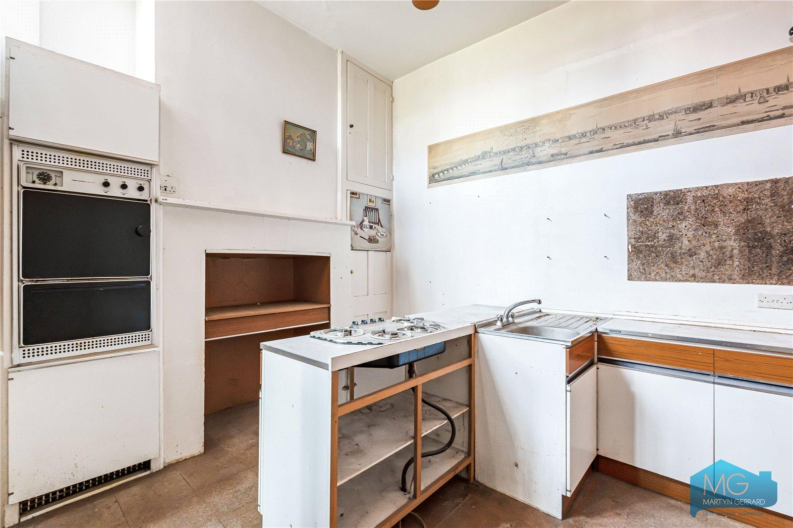4 bedroom Terraced House for sale - Martyn Gerrard