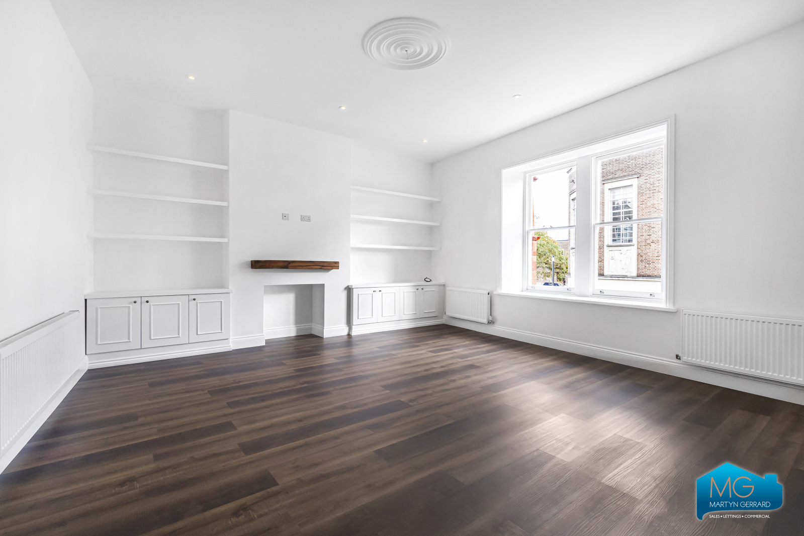 The Broadway, Crouch End, London, N8+  - Martyn Gerrard
