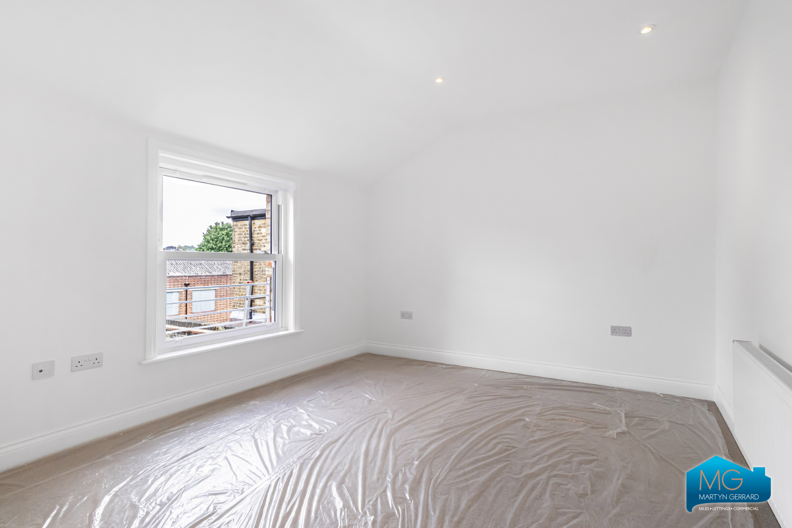 4 bedroom Apartment to rent - Martyn Gerrard