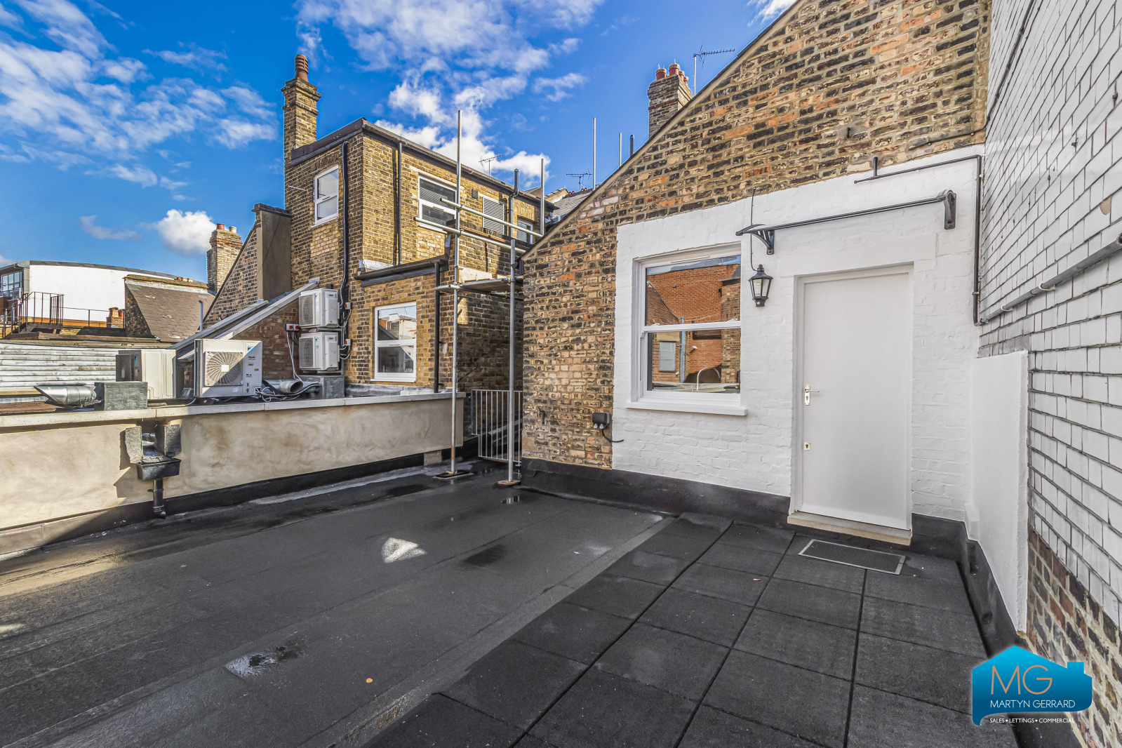 4 bedroom Apartment to rent - Martyn Gerrard