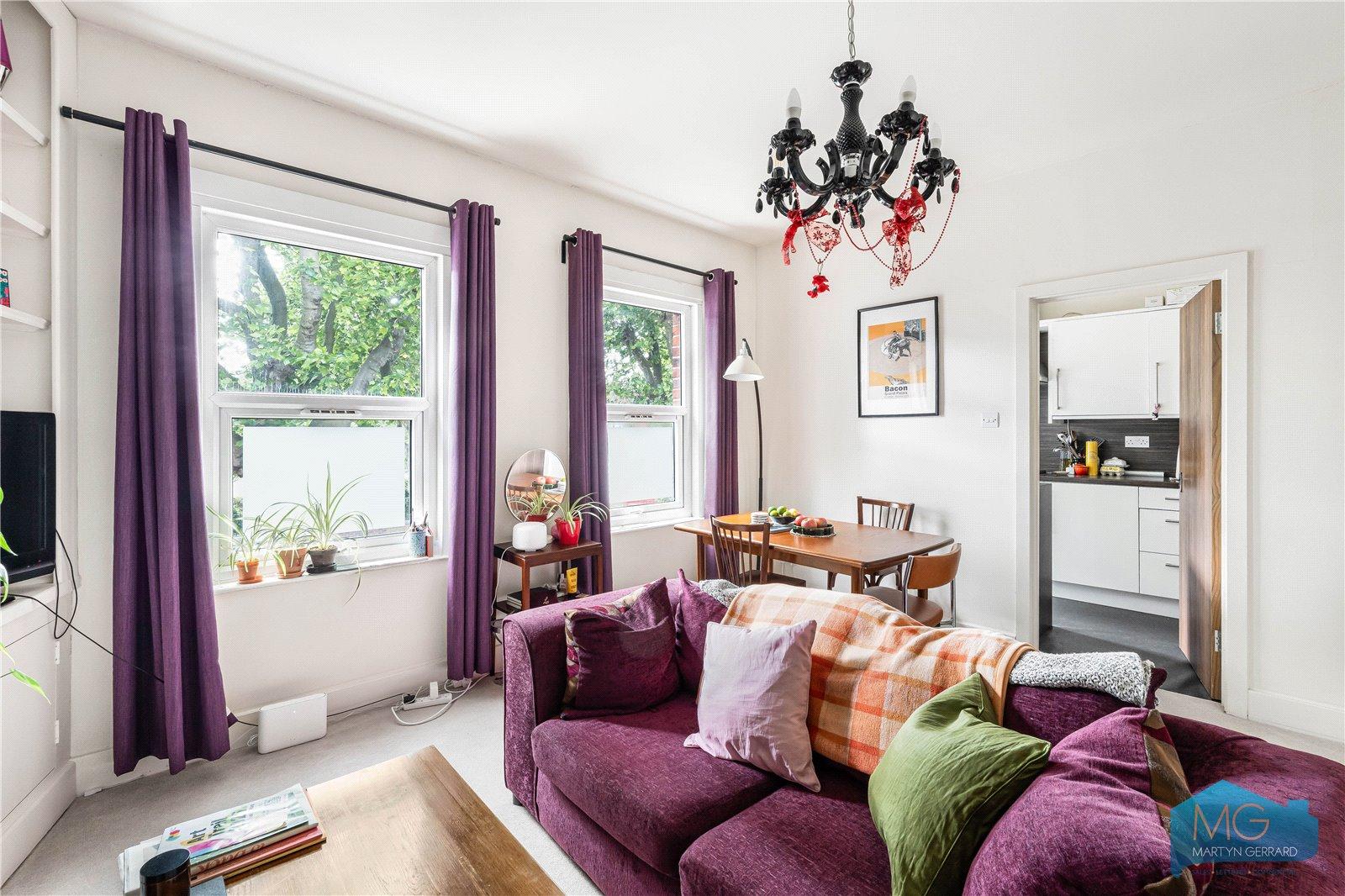 2 bedroom Apartment for sale - Martyn Gerrard