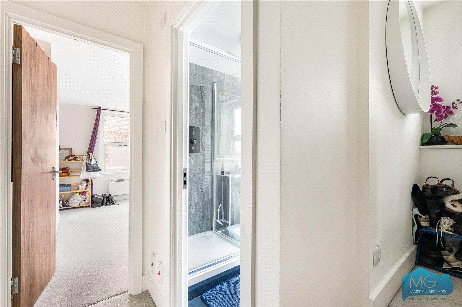 2 bedroom Apartment for sale - Martyn Gerrard