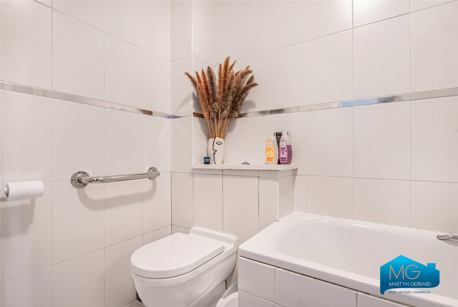 2 bedroom Ground Floor Flat to rent - Martyn Gerrard