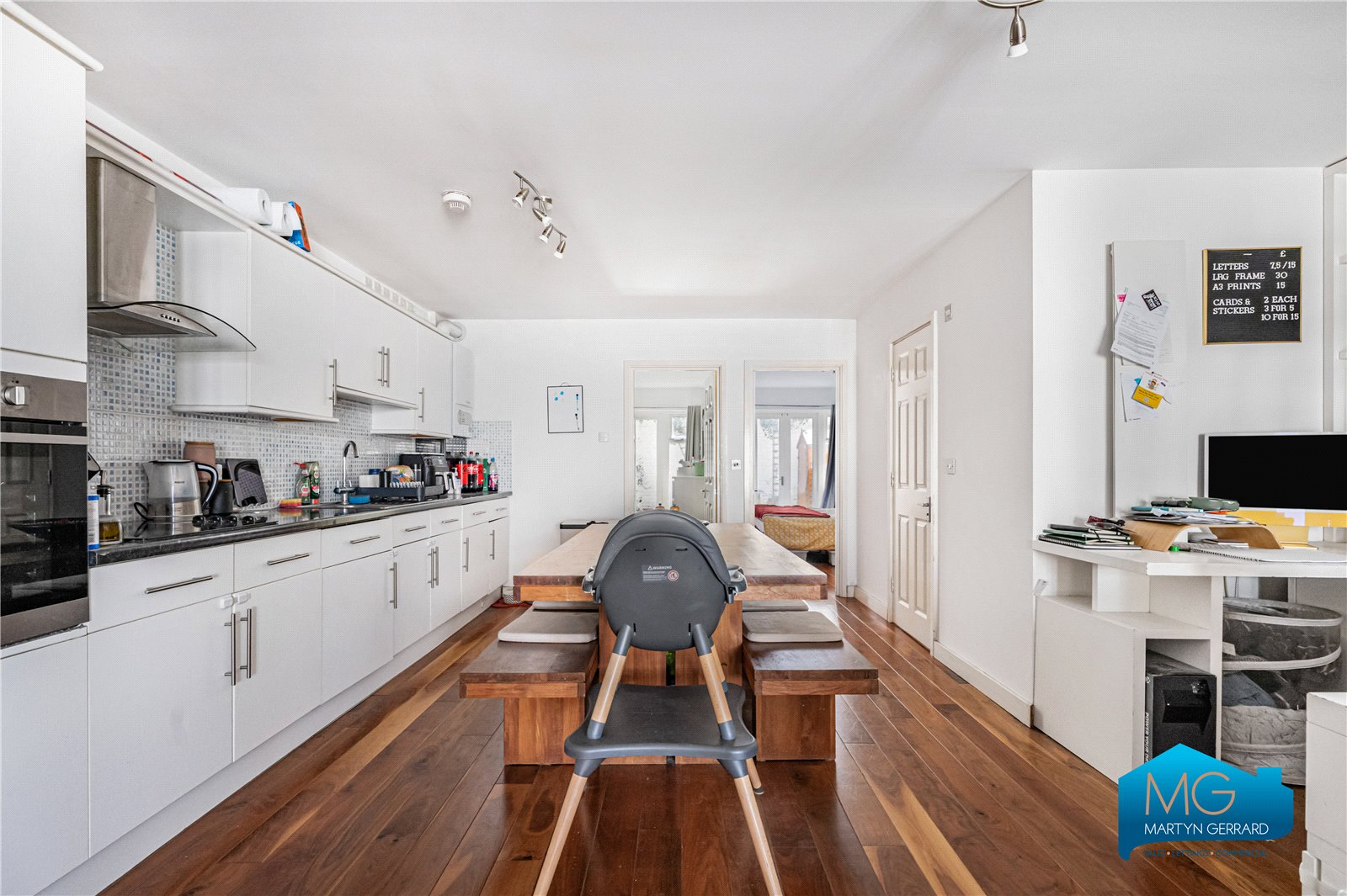 2 bedroom Ground Floor Flat to rent - Martyn Gerrard