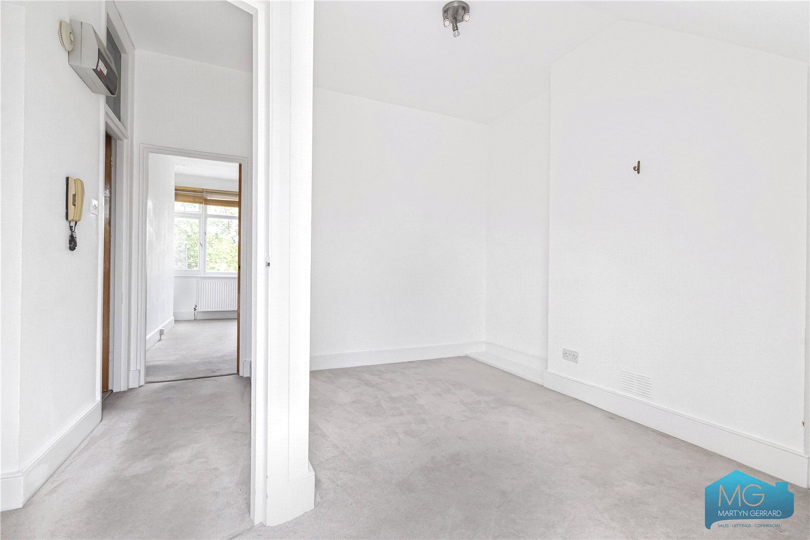 1 bedroom Apartment to rent - Martyn Gerrard