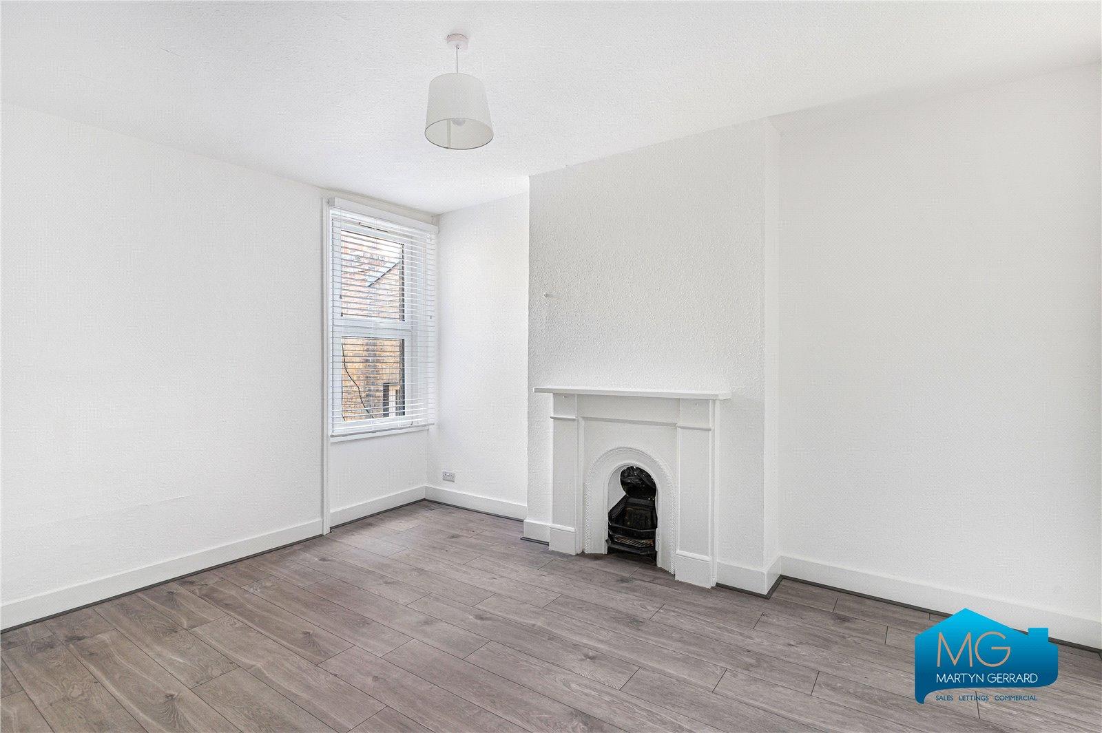 Broadway Parade, Crouch End, London, N8+ - Martyn Gerrard
