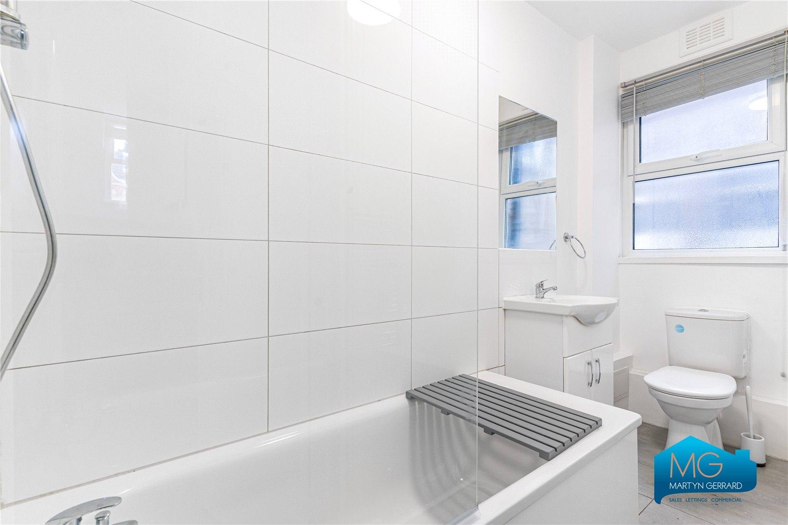 2 bedroom Apartment to rent - Martyn Gerrard