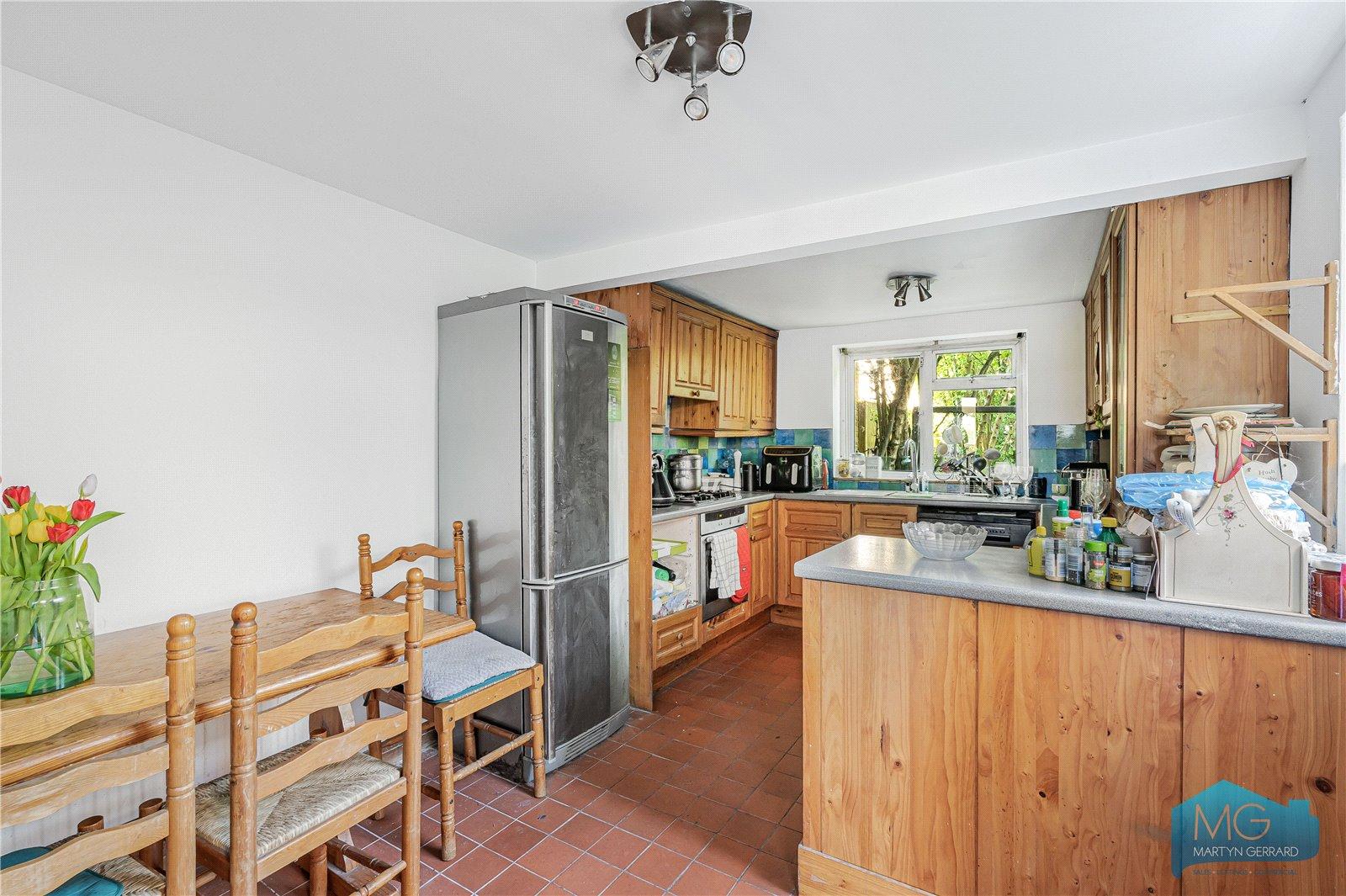3 bedroom End of Terrace House for sale - Martyn Gerrard