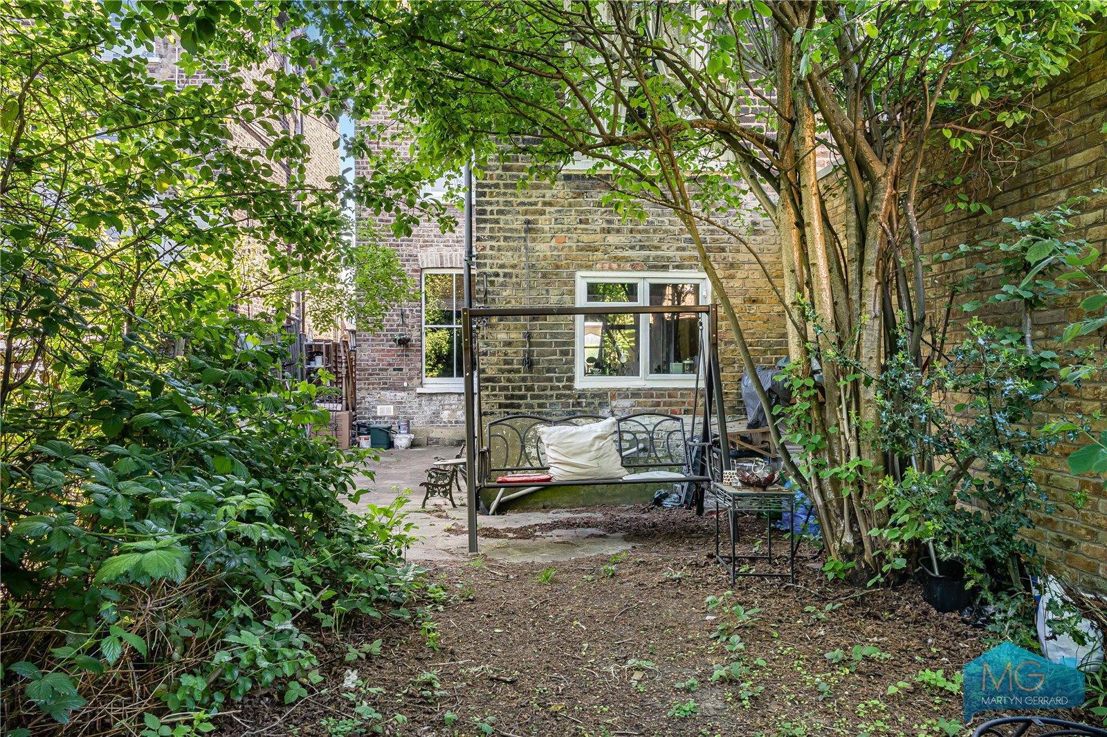 3 bedroom End of Terrace House for sale - Martyn Gerrard