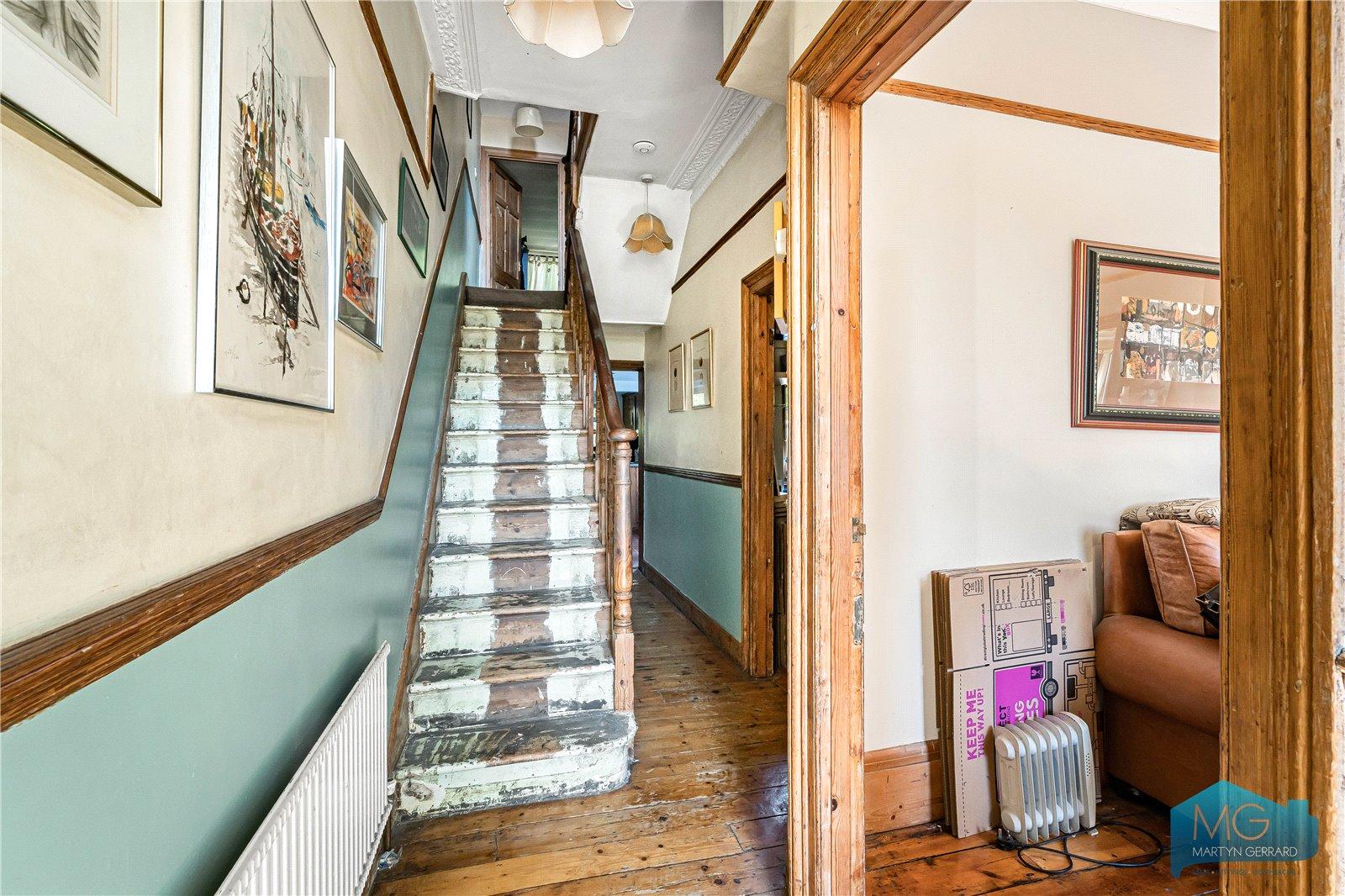 3 bedroom End of Terrace House for sale - Martyn Gerrard
