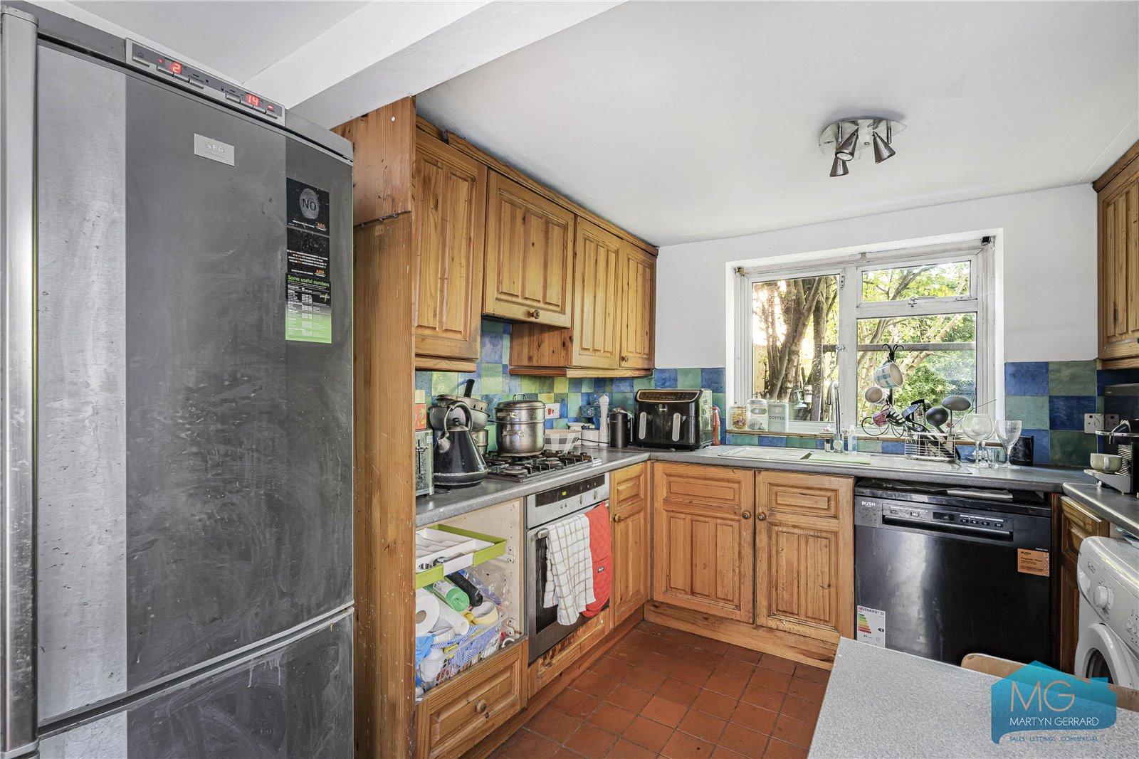 3 bedroom End of Terrace House for sale - Martyn Gerrard