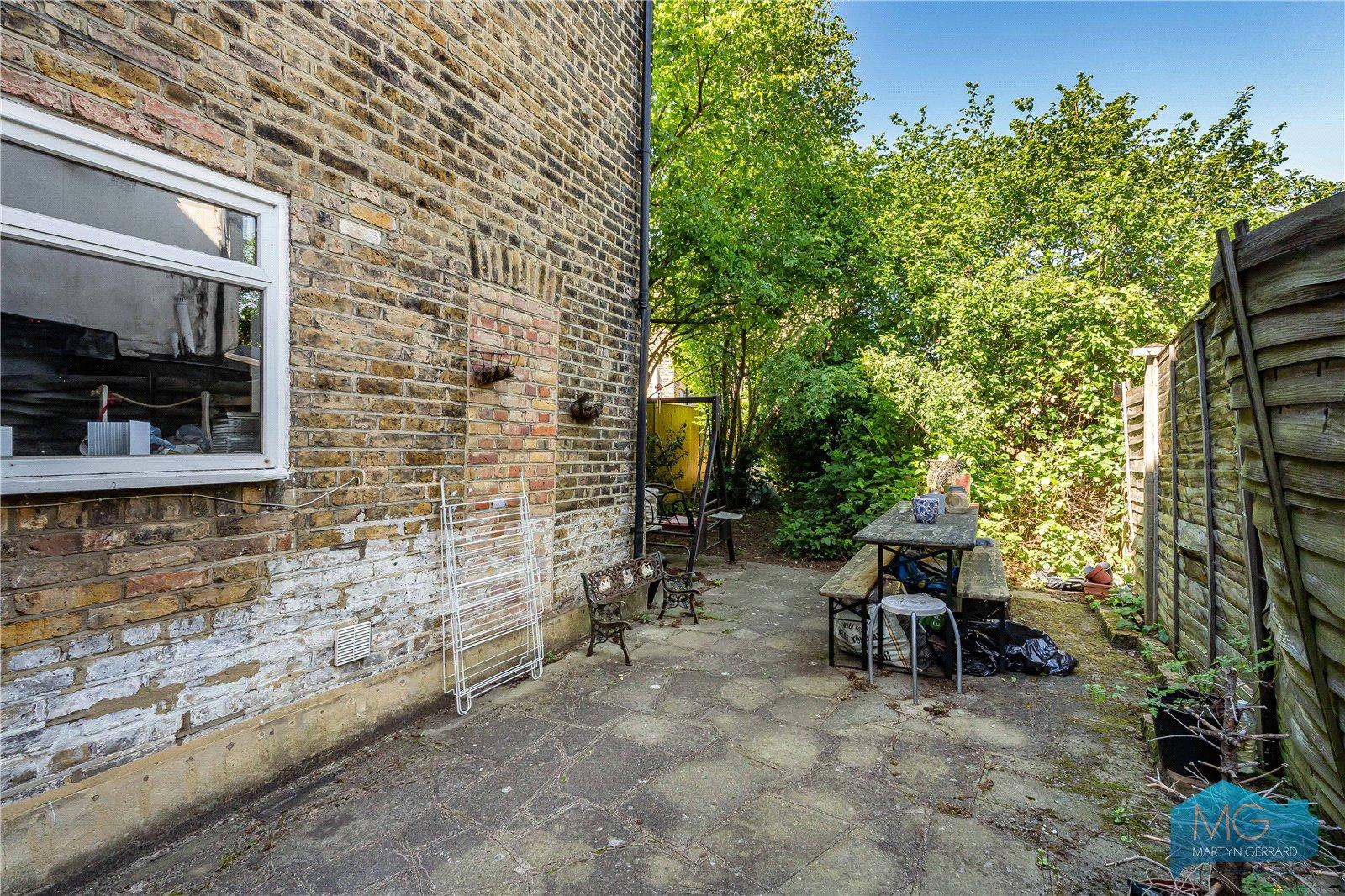 3 bedroom End of Terrace House for sale - Martyn Gerrard