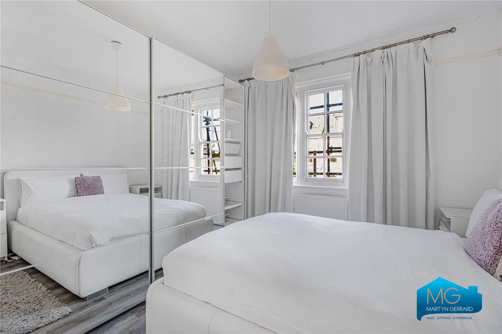 2 bedroom Apartment to rent - Martyn Gerrard