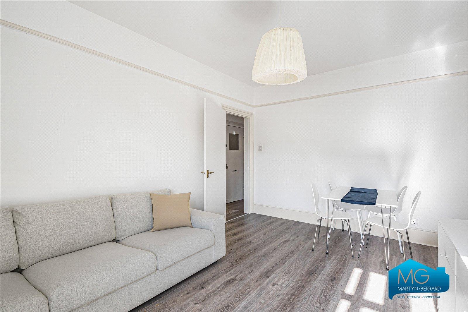 2 bedroom Apartment to rent - Martyn Gerrard