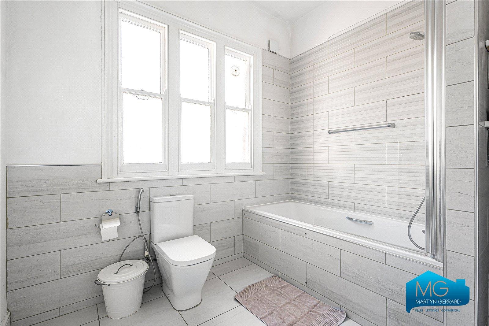 2 bedroom Apartment to rent - Martyn Gerrard