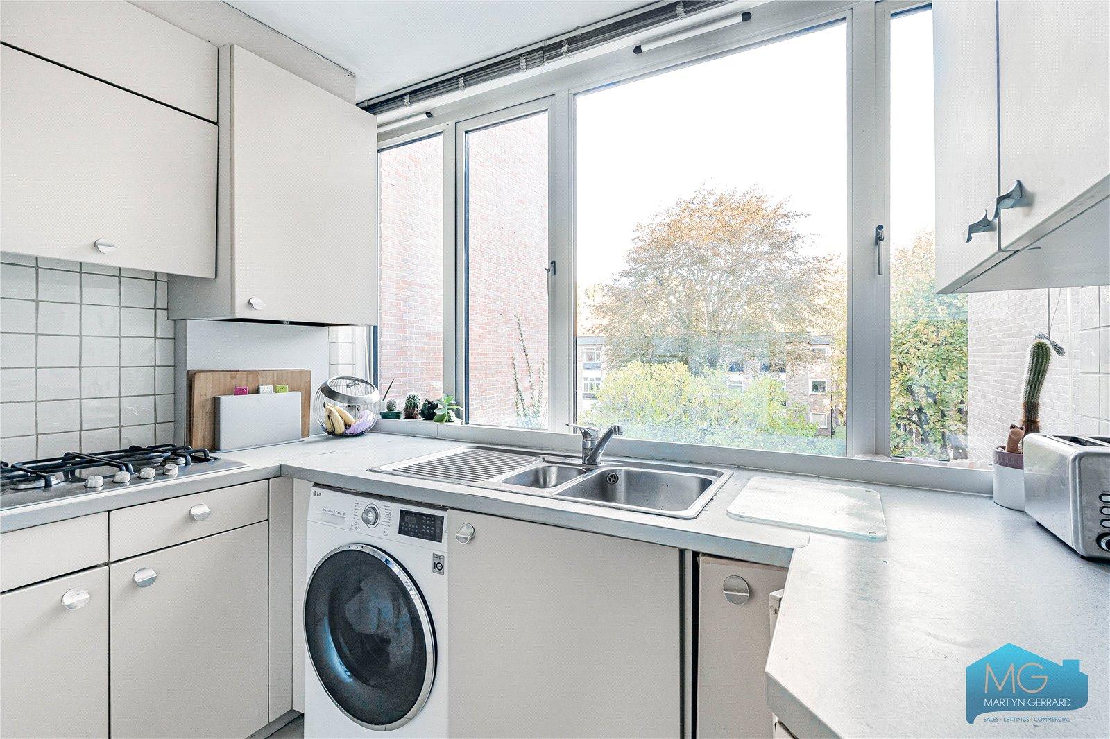 1 bedroom Apartment for sale - Martyn Gerrard