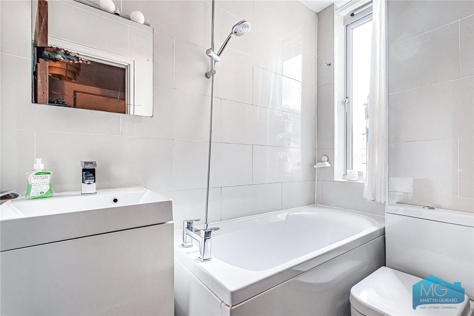 1 bedroom Apartment for sale - Martyn Gerrard