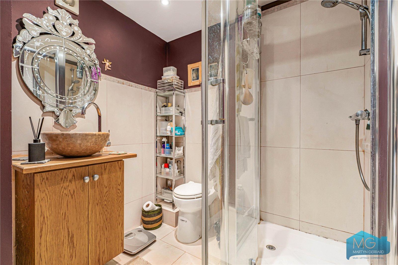 2 bedroom Apartment for sale - Martyn Gerrard