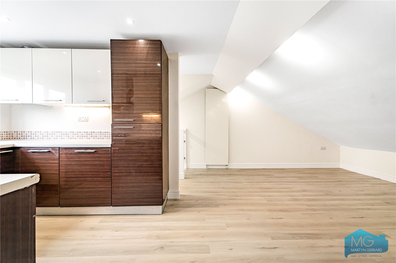 3 bedroom Apartment for sale - Martyn Gerrard