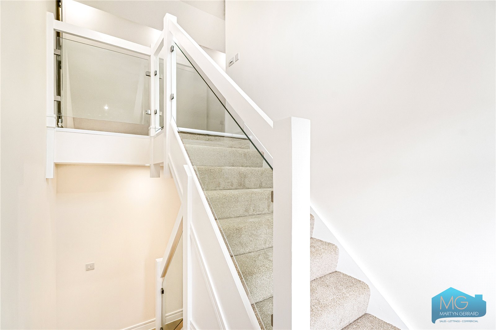 3 bedroom Apartment for sale - Martyn Gerrard