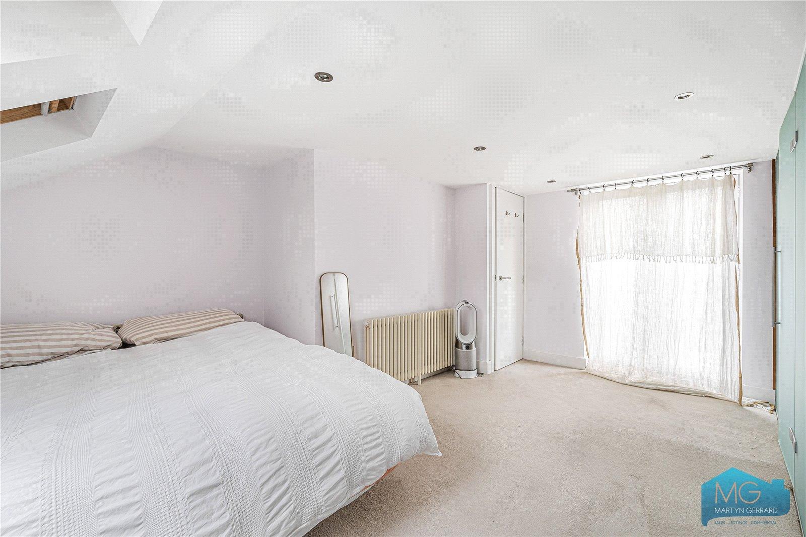 3 bedroom Terraced House for sale - Martyn Gerrard