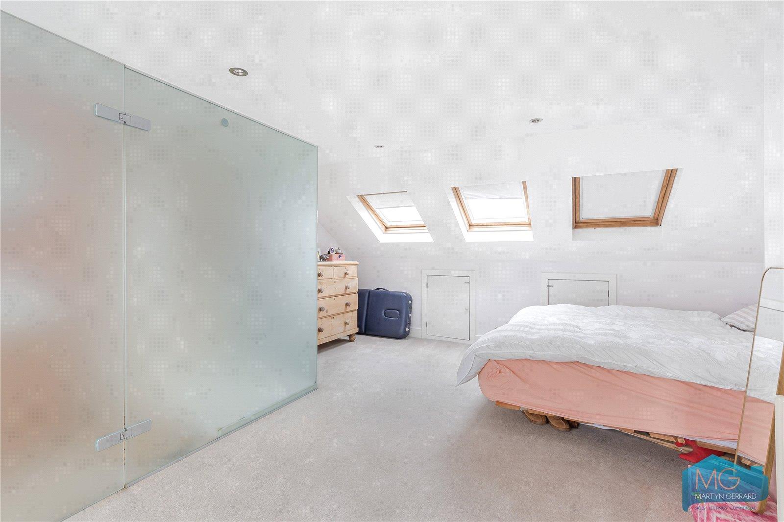 3 bedroom Terraced House for sale - Martyn Gerrard