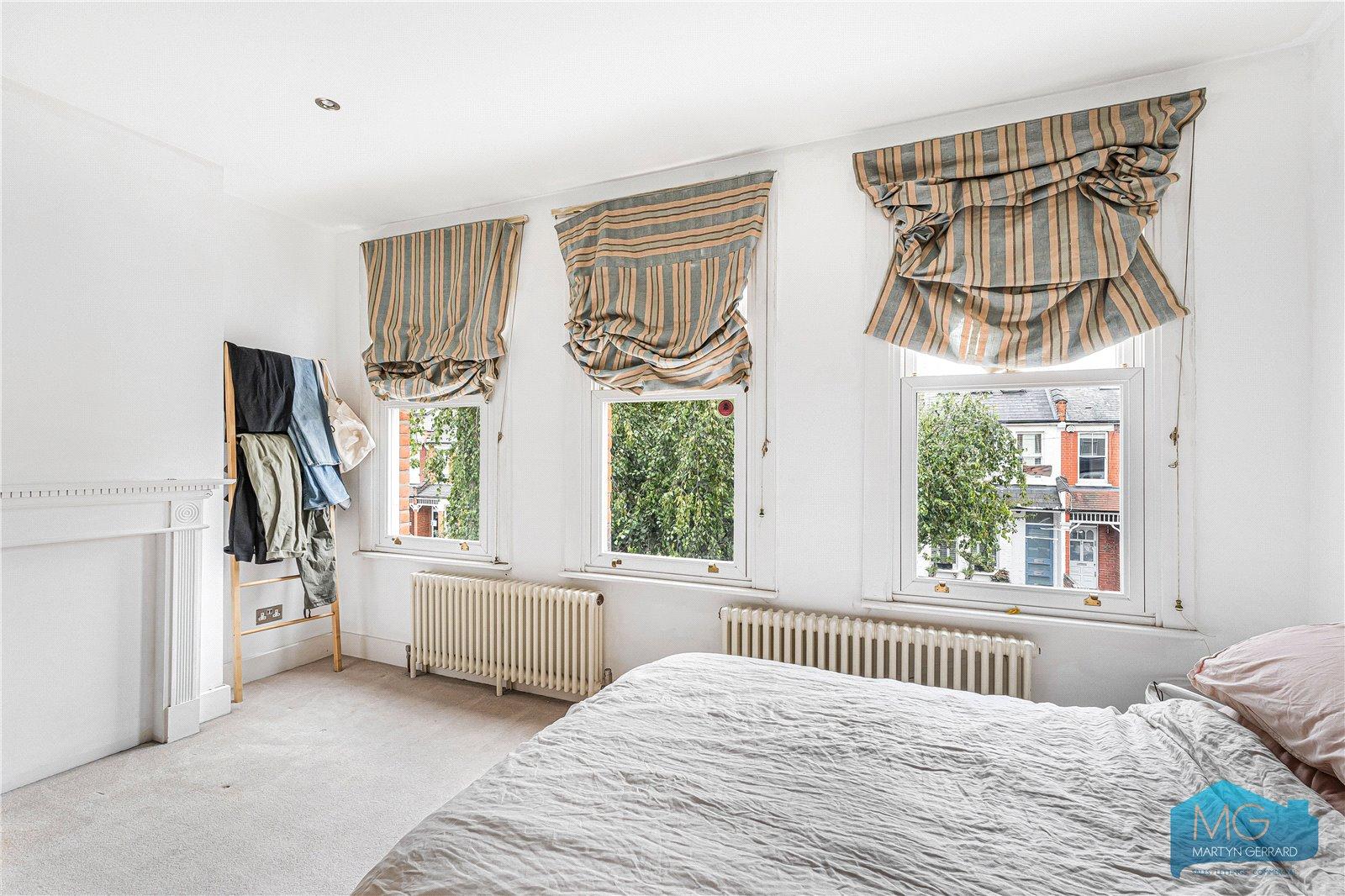 3 bedroom Terraced House for sale - Martyn Gerrard