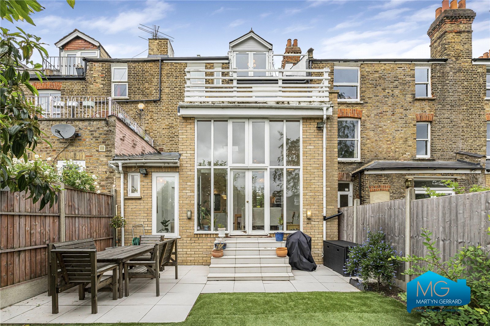 5 bedroom Terraced House to rent - Martyn Gerrard