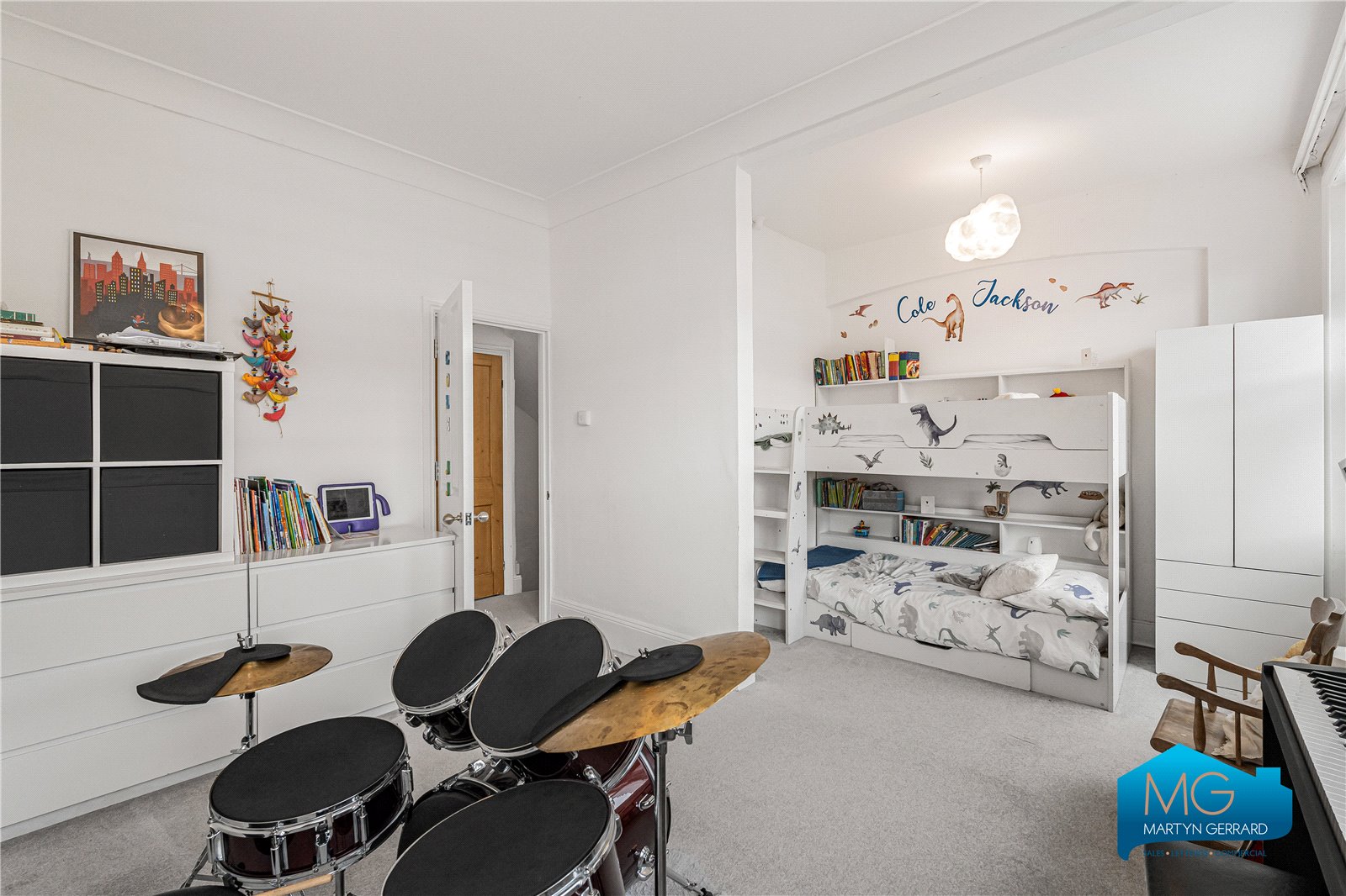 5 bedroom Terraced House to rent - Martyn Gerrard