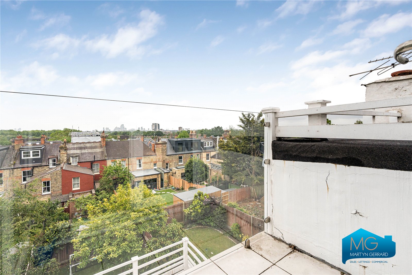 5 bedroom Terraced House to rent - Martyn Gerrard